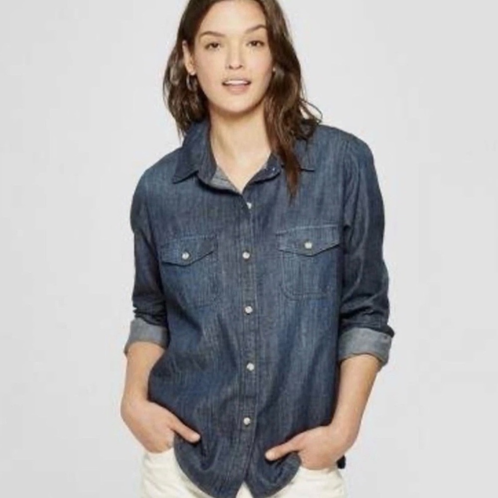 Universal Thread Top Womens M Cotton Chambray Button-Up Dark Wash Collar Pocket
